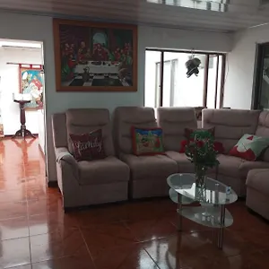 Habitación en casa particular Habitación Con Baño Privado Cerca Al Aeropuerto, Bogotá